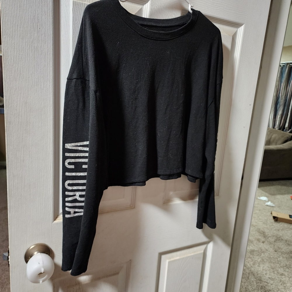 Victoria sport long sleeved crop